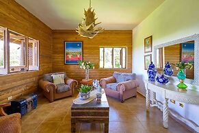4BR Wood Mountain Villa Jarabacoa Heated Pool