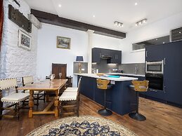 The Mayflower Suite