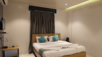 Everest Inn Chakan