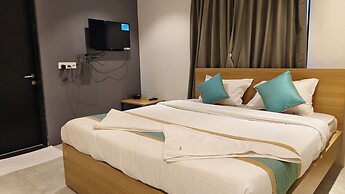 Everest Inn Chakan