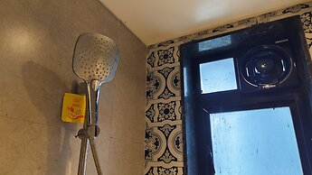 Everest Inn Chakan