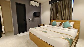 Everest Inn Chakan