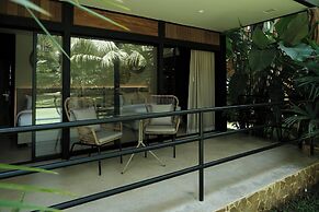 Isla Clara Hotel