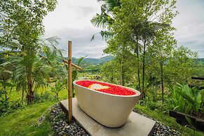 LeLangit Eco Cabin