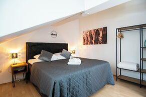Adriatic View Apartment by DuHomes