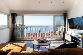 Adriatic View Apartment by DuHomes