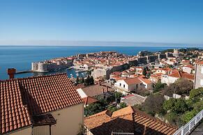 Adriatic View Apartment by DuHomes