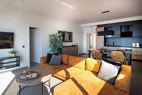 Adriatic View Apartment by DuHomes