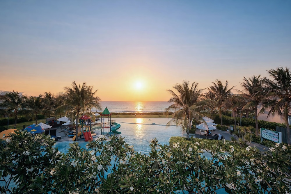 Sunrise Pool Villa Cam Ranh