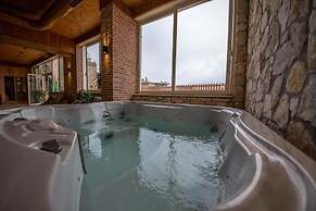 Aerial Hotel & SPA