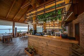 Aerial Hotel & SPA