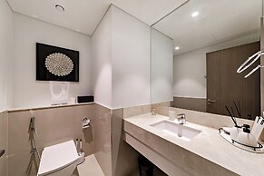 Burj View Stylish 3BR with Maids Room