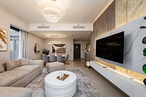 Burj View Stylish 3BR with Maids Room