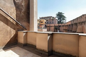 Large 6-Bed Stay near the Colosseum