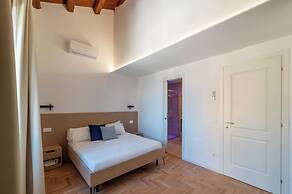 Large 6-Bed Stay near the Colosseum
