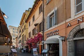 Large 6-Bed Stay near the Colosseum