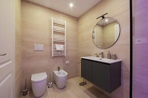 Large 6-Bed Stay near the Colosseum