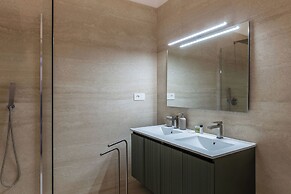 Large 6-Bed Stay near the Colosseum