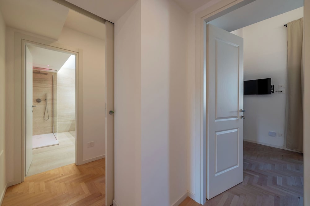 Large 6-Bed Stay near the Colosseum