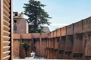 Large 6-Bed Stay near the Colosseum