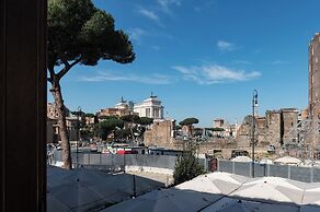 Large 6-Bed Stay near the Colosseum
