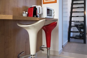 Adriatic Gallery Apartment by DuHomes
