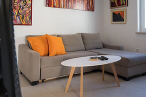 Adriatic Gallery Apartment by DuHomes