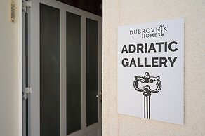 Adriatic Gallery Apartment by DuHomes
