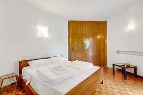 The Arco Round House