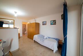 Felloniche Studio Sea View