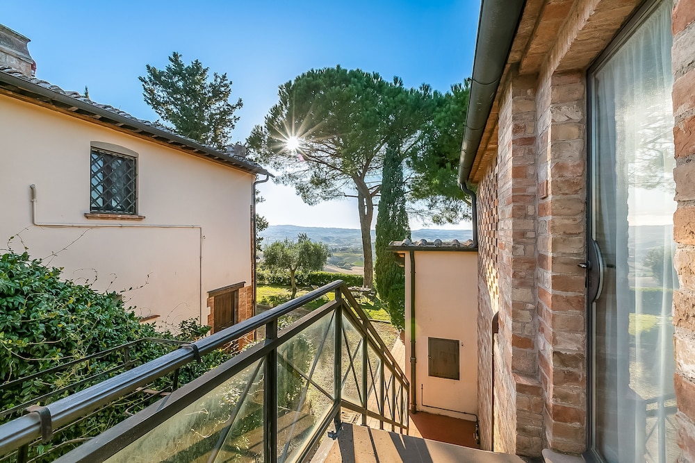 Amazing Chianti Site Pini Shared Pool