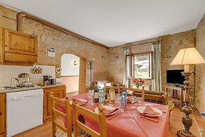 Charming Borgo Ciclamino Pool Activities