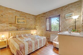Charming Borgo Ciclamino Pool Activities