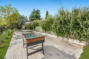 Charming Borgo Ciclamino Pool Activities