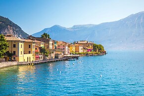 Lake Front Bogliaco in Gargnano