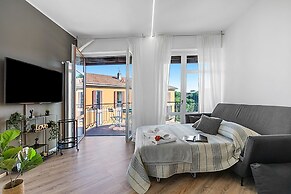 Specchio Di Cielo Arona Center
