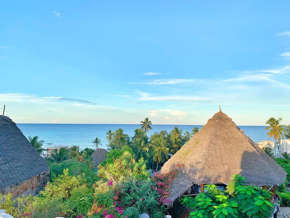 Sand Bank View Hotel