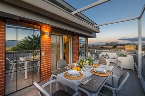 The Sunwall Loft in Lucca