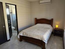 #1 New & Modern 2 bed Suite With Shared Pool