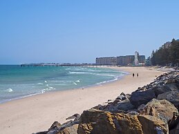 Beachfront Serenity Glenelg
