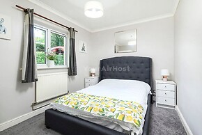 Cozy One-bedroom Flat in Slough