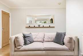 Cozy One-bedroom Flat in Slough