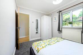 Cozy One-bedroom Flat in Slough