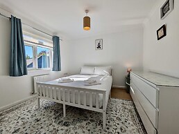 Charming 2-bedroom Flat in London