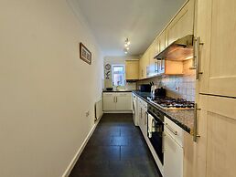 Charming 2-bedroom Flat in London