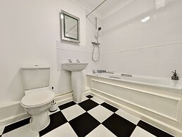 Charming 2-bedroom Flat in London