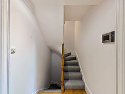 Stunning 4 Bedroom House in Old Windsor