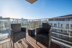 Stunning 2BR Flat With Balcony