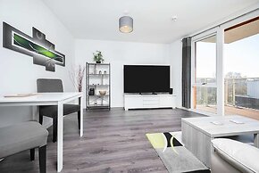 Stunning 2BR Flat With Balcony