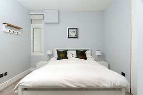 Charming Ground Floor Flat in Twickenham